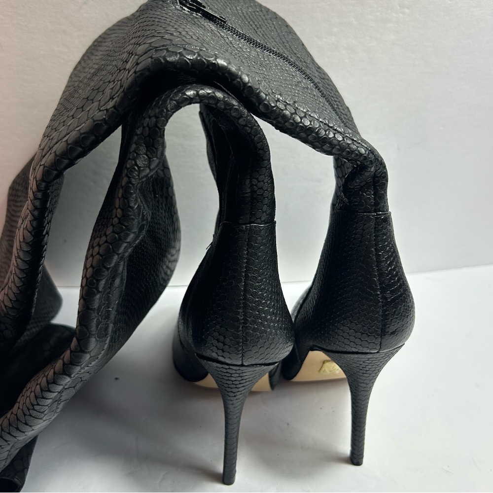 Damaged Madonna Truth or Dare Gia-97 Black Snakeskin Patterned Boots Size 8